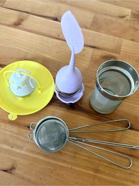 Silicone Tea Infuser Spoon and Mesh Strainers Set - Purple, Yellow